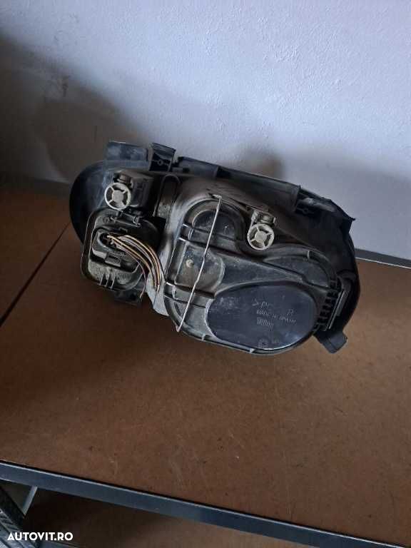 Far dreapta VW Golf 4 original - 2