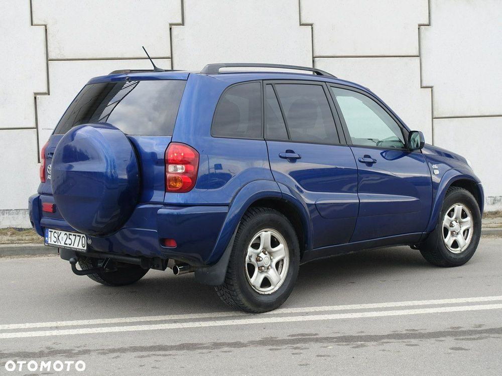 Toyota RAV4 D-4D 4x4 - 11