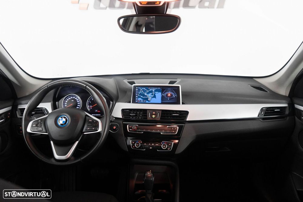 BMW X1 25 e xDrive Corporate Edition - 25