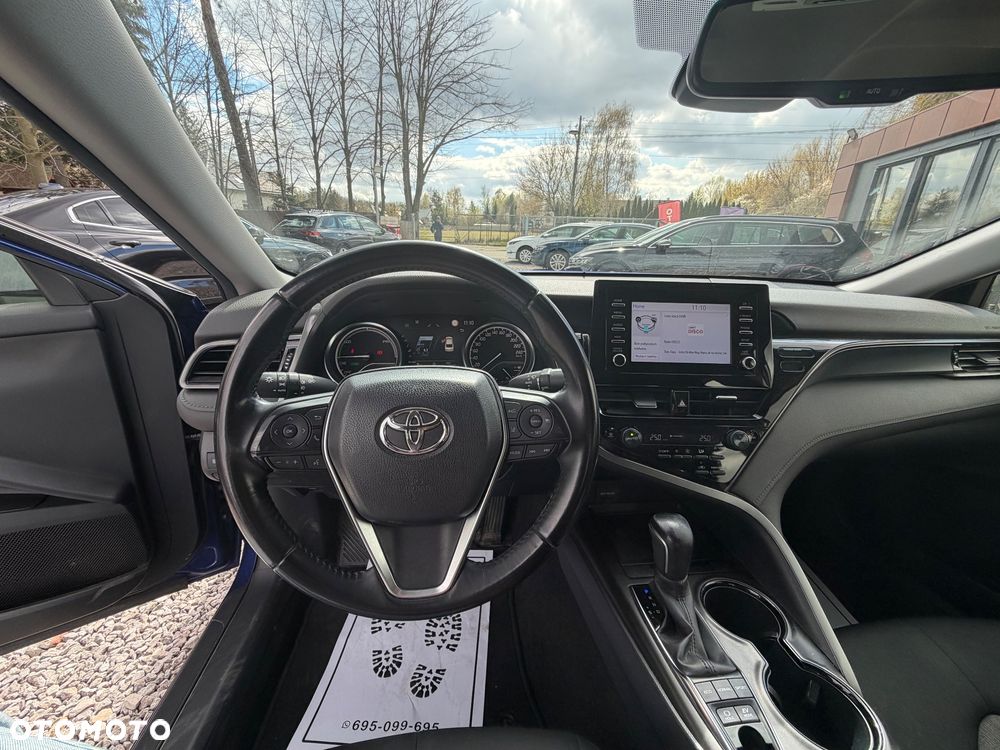 Toyota Camry 2.5 Hybrid Comfort CVT - 28