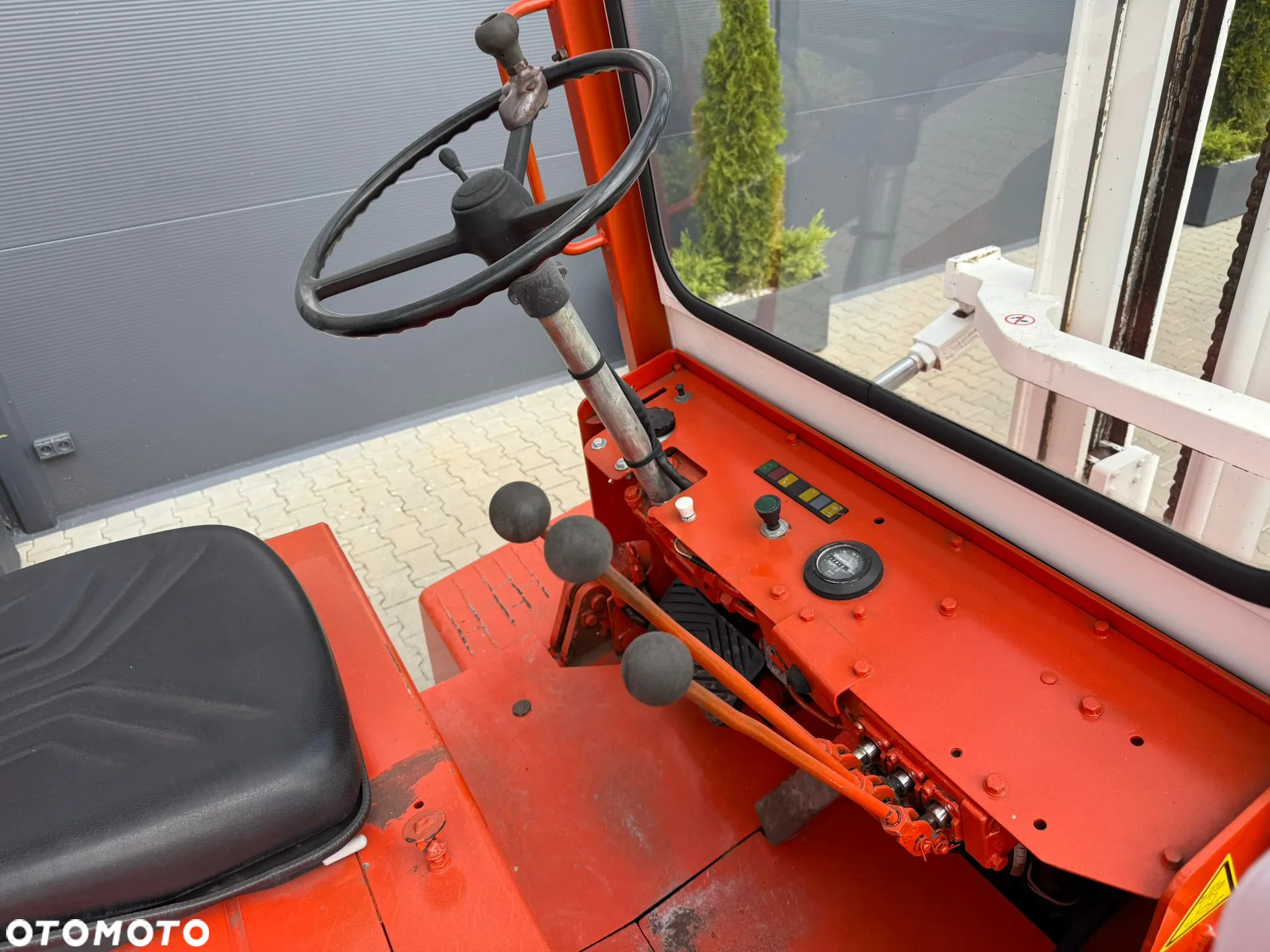 O&K Wózek widłowy terenowy O&K A30 // ładowność 3 T // silnik FORD - 15