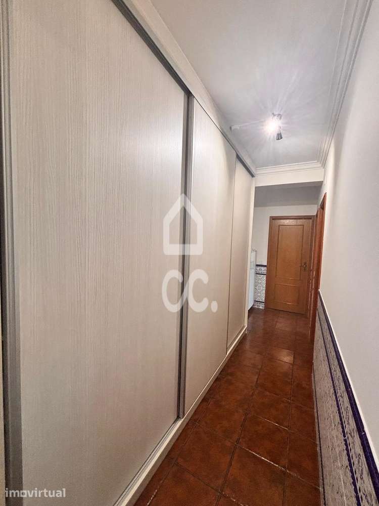 VIEIRA DE LEIRIA--- Apartamento T2, com arrecadação privativa no sotão - Grande imagem: 5/10