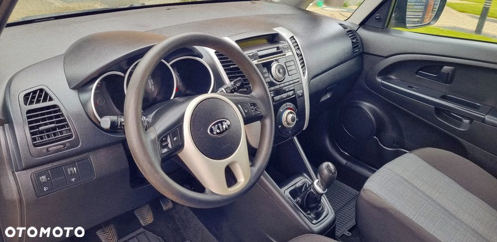Kia Venga 1.4 CVVT Attract - 13