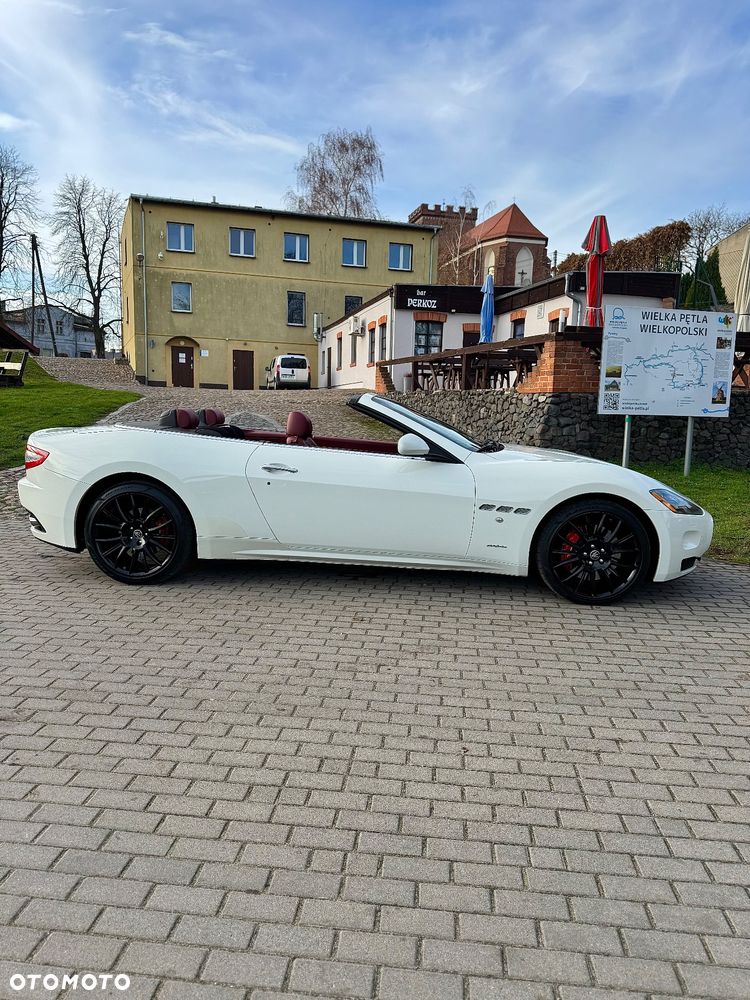 Maserati GranCabrio - 6