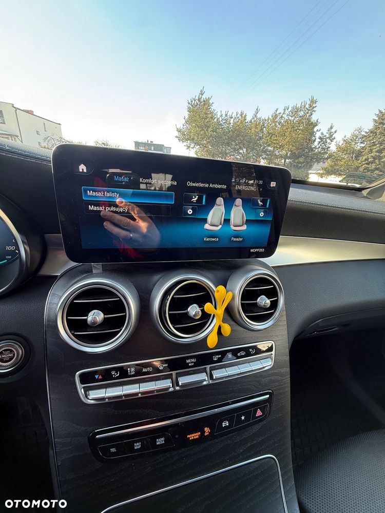 Mercedes-Benz GLC 300 de 4-Matic Business Edition - 21