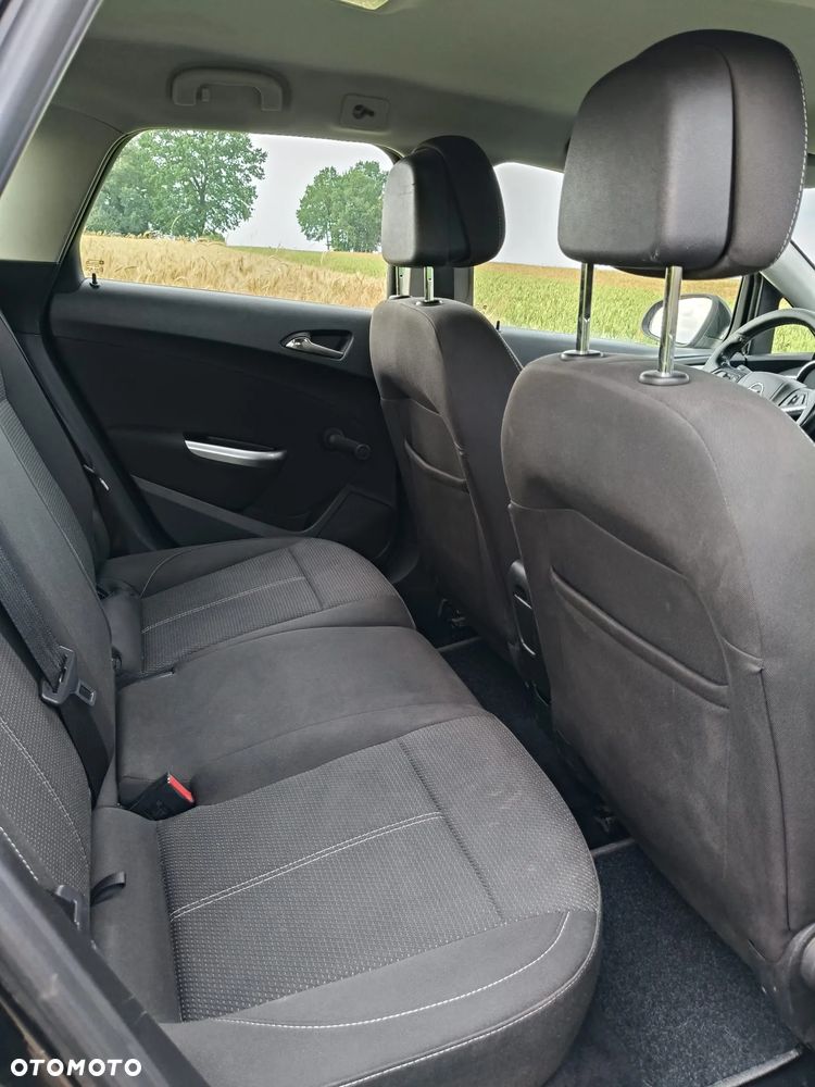 Opel Astra 1.4 Turbo - 19