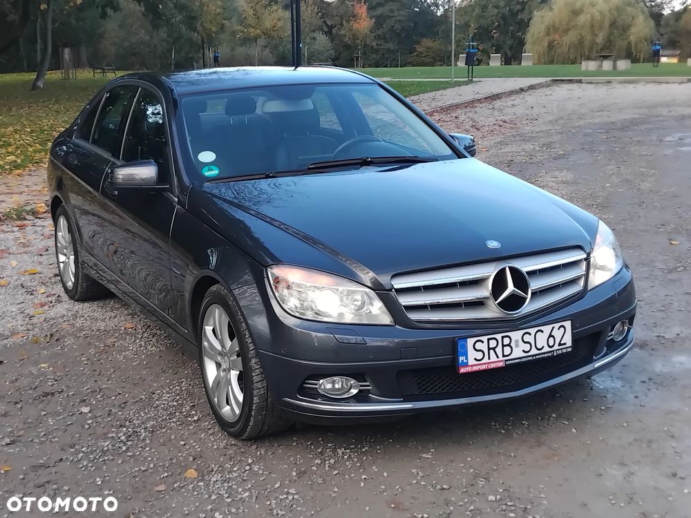 Mercedes-Benz Klasa C 200 CGI BlueEFFICIENCY Avantgarde - 19