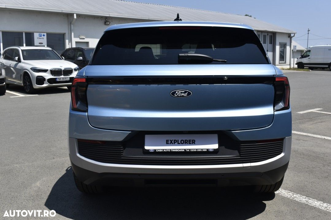 Ford Explorer - 2