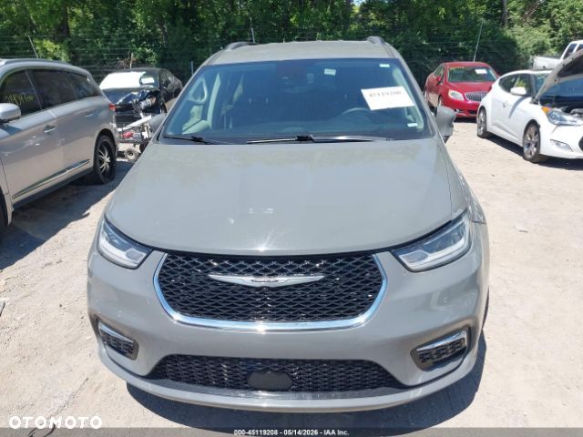 Chrysler Pacifica - 3