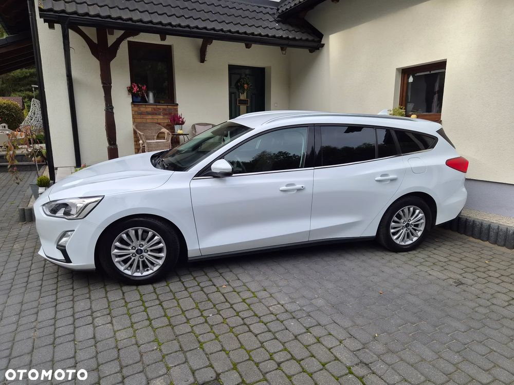 Ford Focus 1.5 EcoBlue Start-Stopp-System TITANIUM - 3