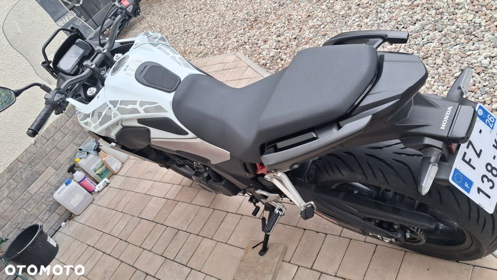Honda CB - 8