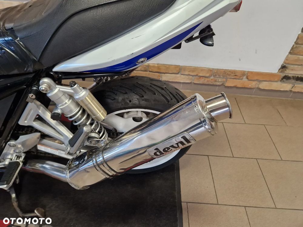 Suzuki GSX - 29
