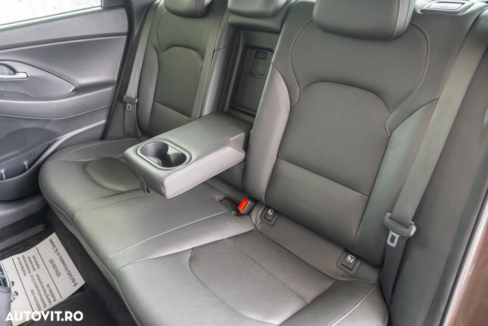 Hyundai i30 - 23
