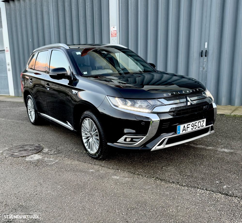 Mitsubishi Outlander - 1