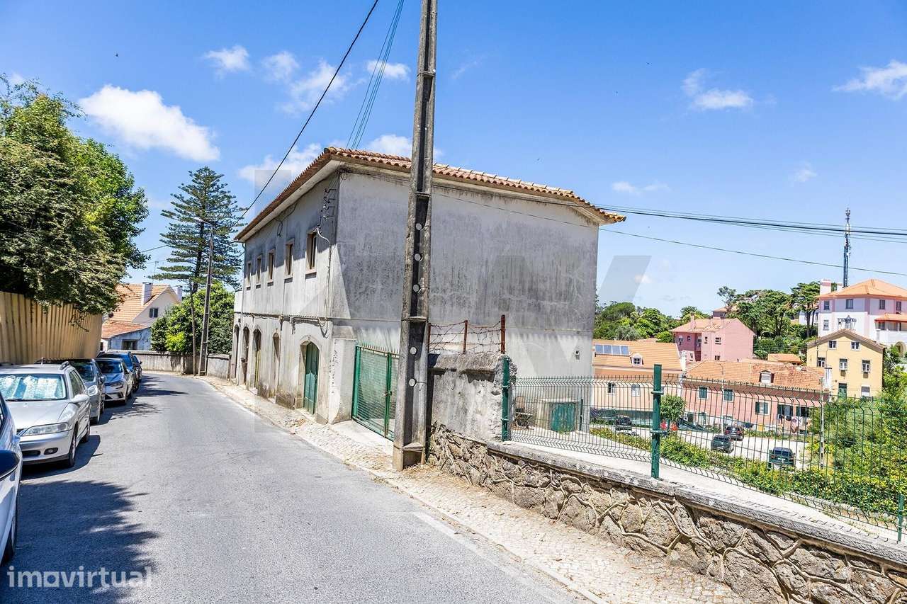 Prédio no Centro da Vila de Sintra - Grande imagem: 2/21