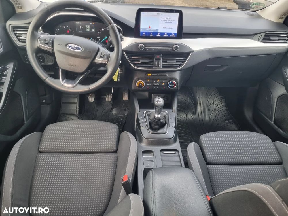 Ford Focus 1.5 EcoBlue Start-Stopp-System TITANIUM - 11