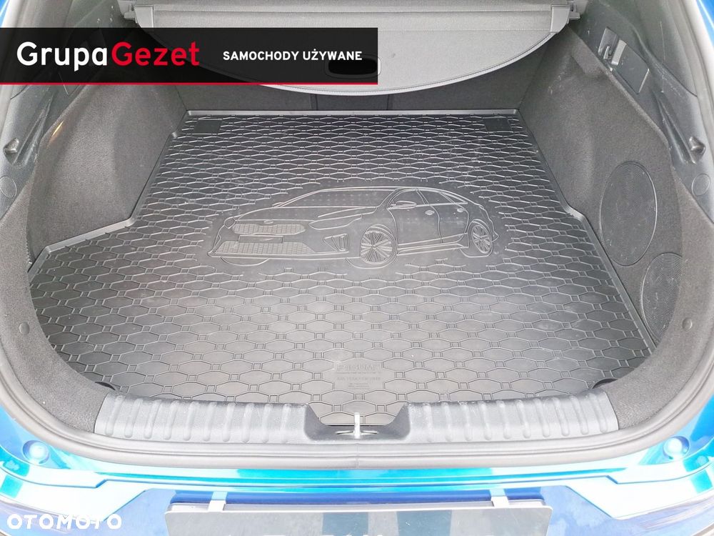 Kia ProCeed 1.6 T-GDI GT DCT - 17