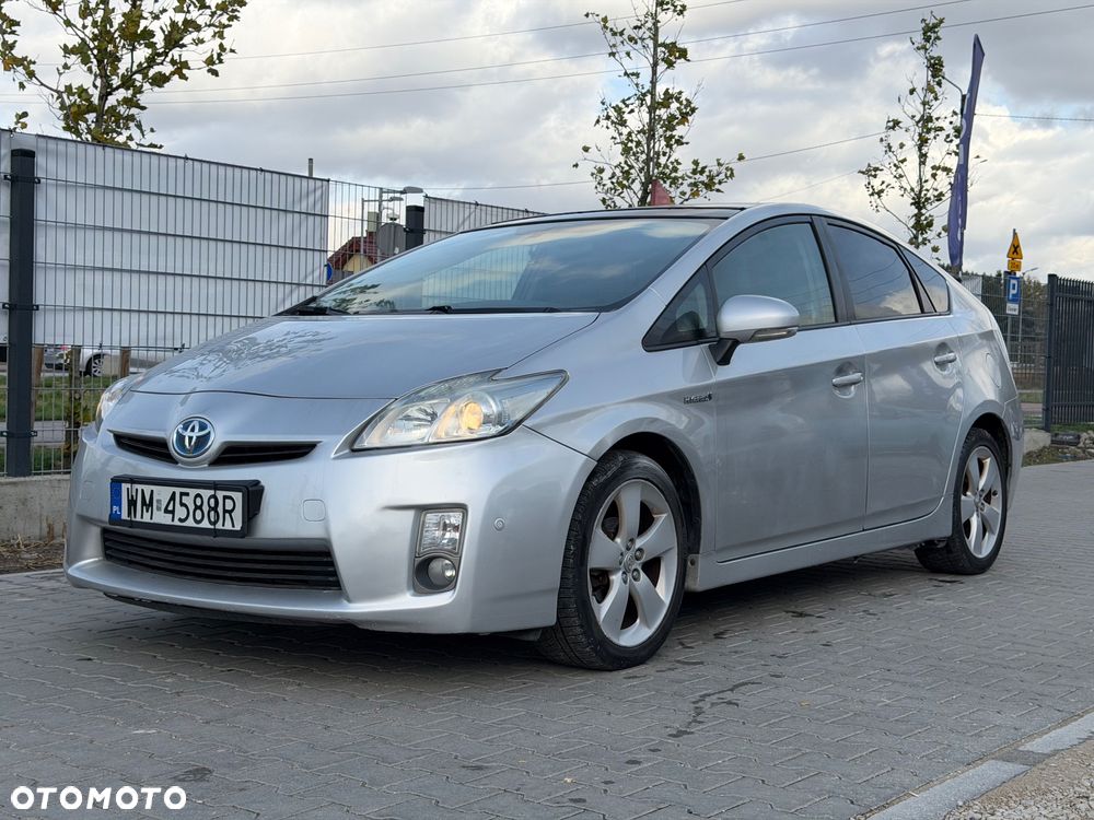 Toyota Prius (Hybrid) Executive - 1