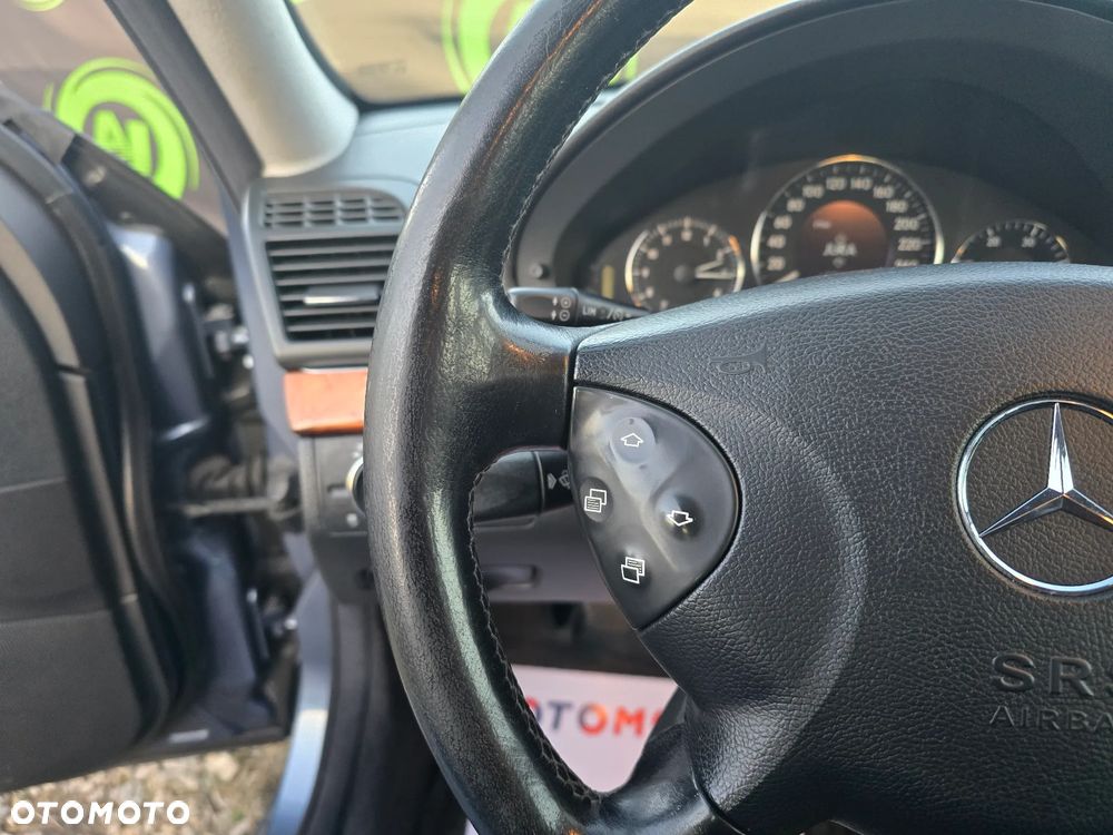 Mercedes-Benz Klasa E - 22