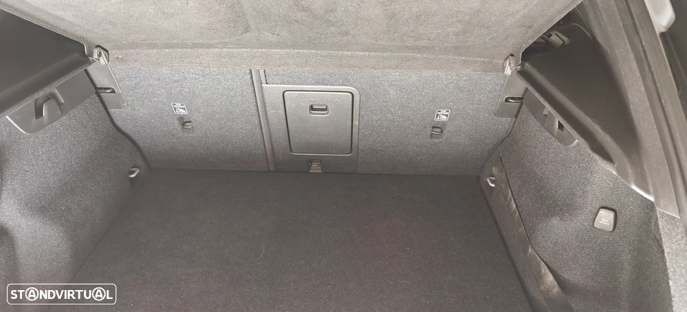 Volvo XC 40 1.5 T5 PHEV R-Design - 18