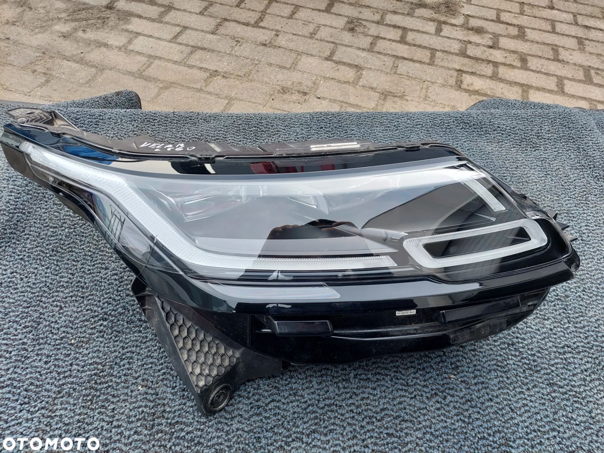 LAND ROVER VELAR LASER L560 FULL LED LAMPA PRAWY PRZÓD J8A2 13W029 - 1