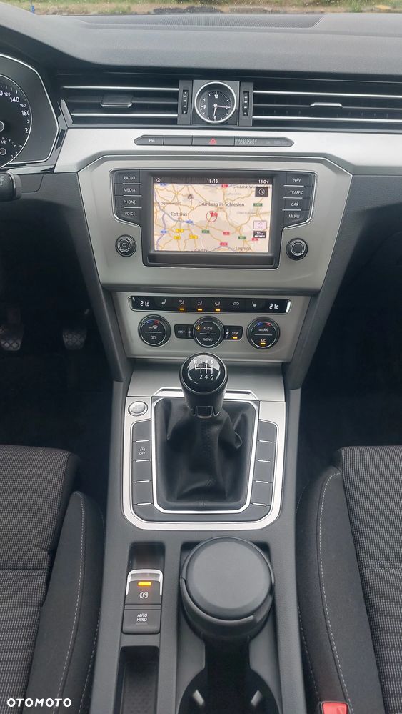 Volkswagen Passat 1.4 TSI BMT ACT Trendline - 30