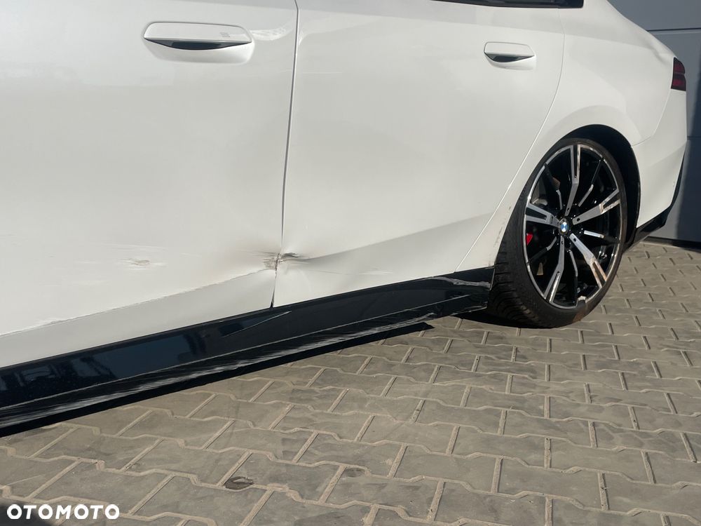 BMW Seria 5 520d xDrive - 6