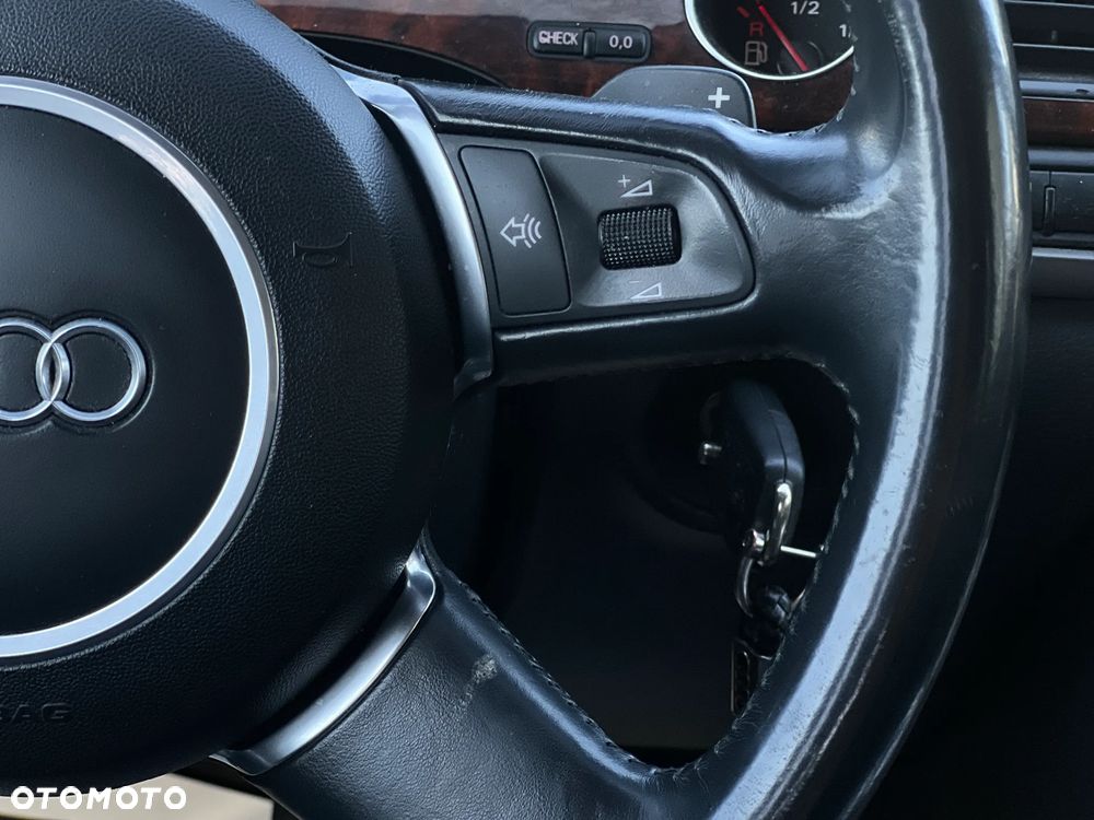 Audi A8 - 16