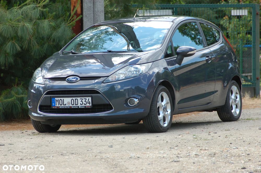 Ford Fiesta 1.25 Champions Edition - 27