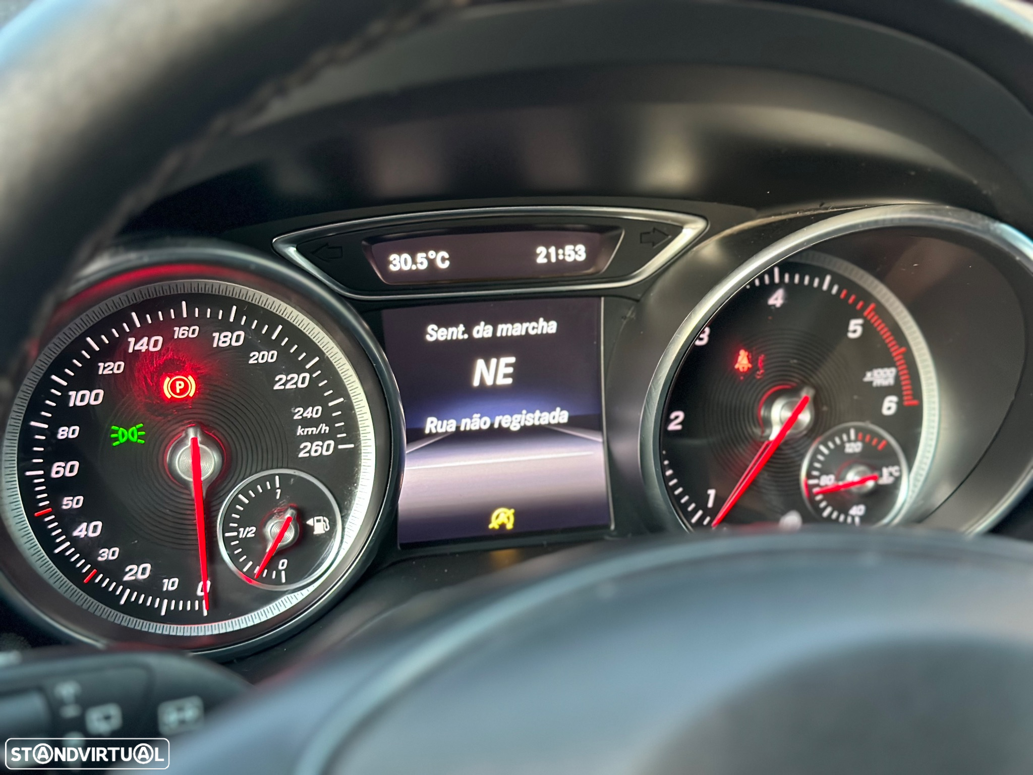 Mercedes-Benz CLA 180 d Shooting Brake - 15