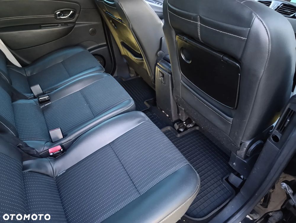 Renault Scenic - 31