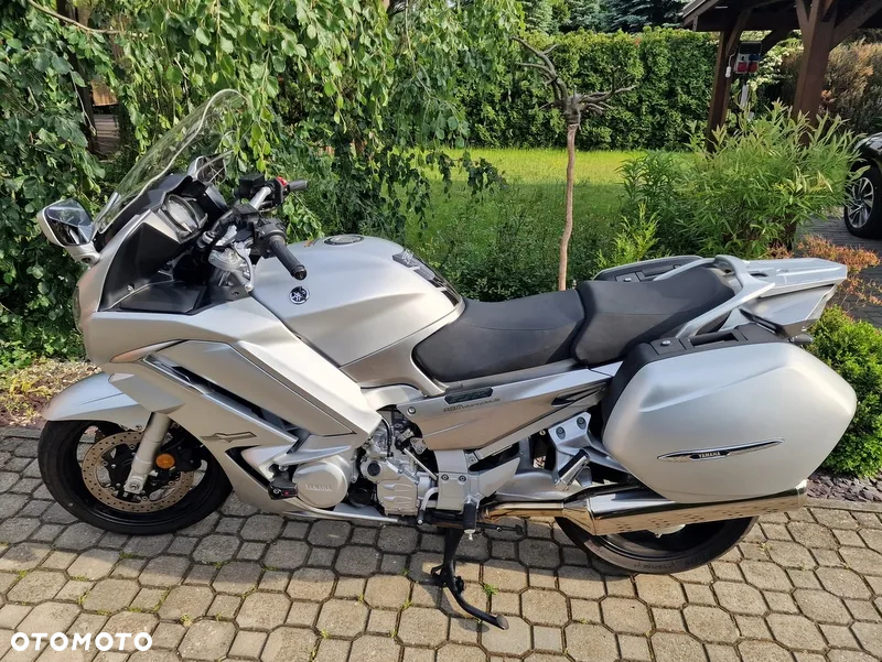 Yamaha FJR - 15