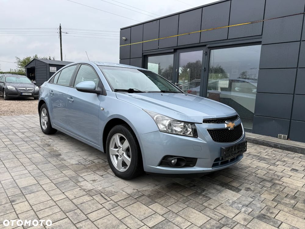 Chevrolet Cruze 1.6 LS - 11