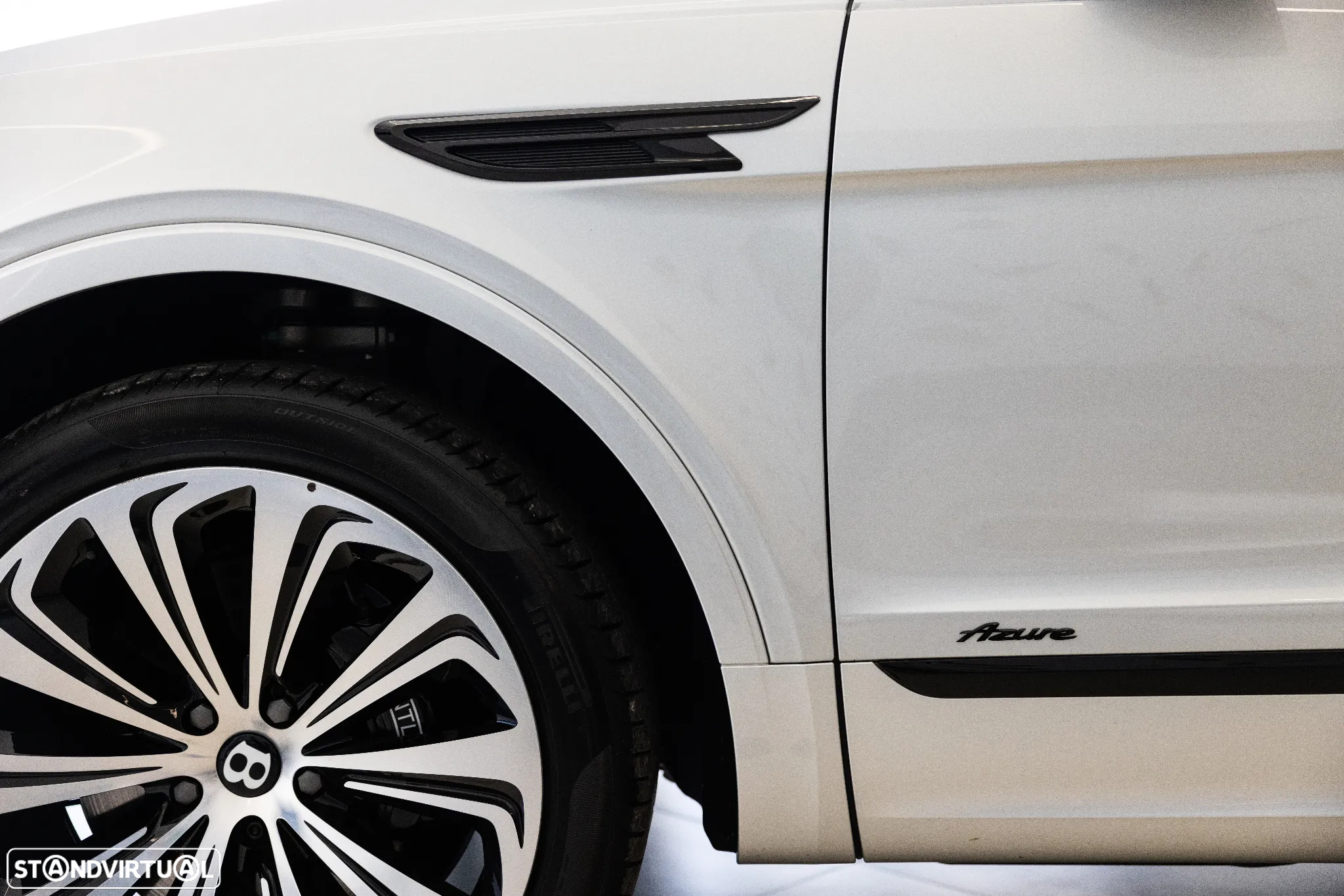 Bentley Bentayga V8 Azure - 7