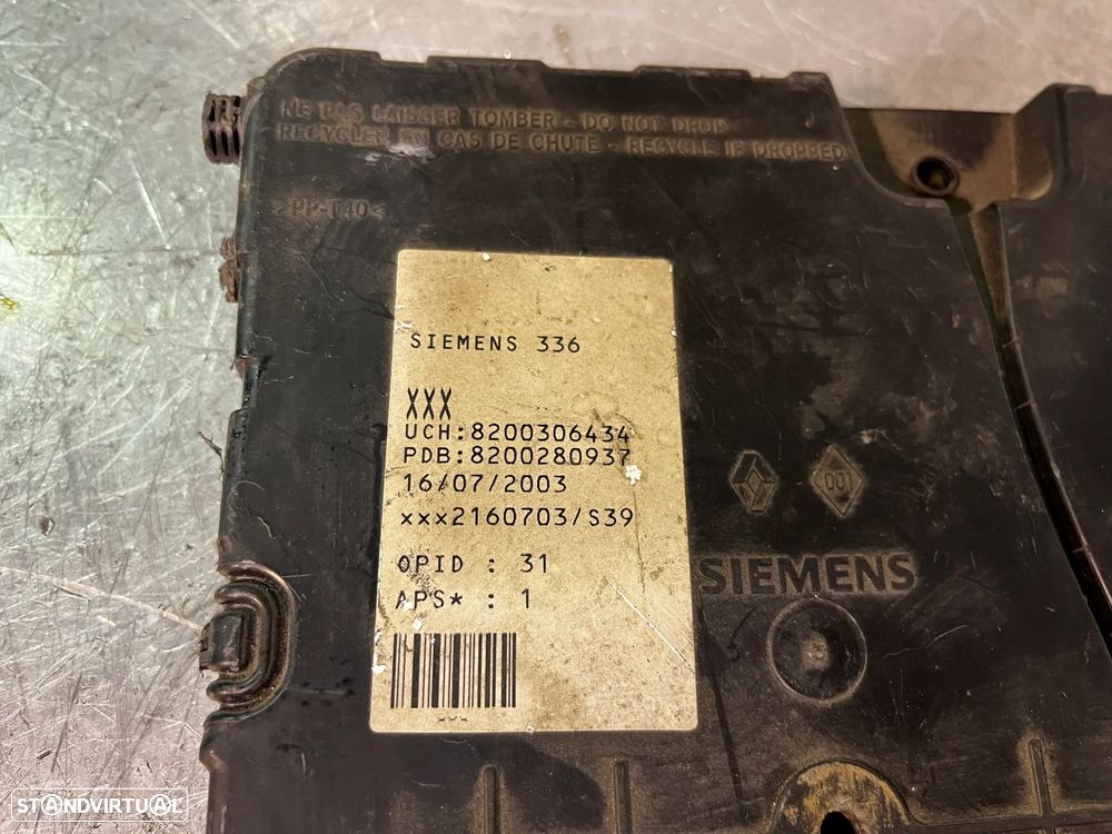 Modulo UCH / Caixa fusiveis Renault Megane II / Scenic II 8200351183 8200306434 8200280937 8200305575 8200724363 8200712570 8200606826 8200525384 8200351186 8200411363 - 4