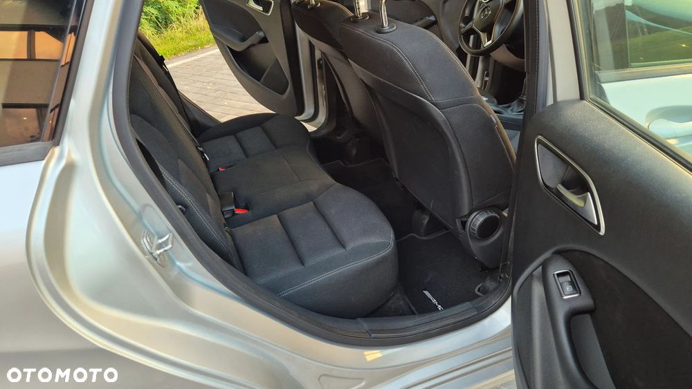 Mercedes-Benz Klasa B 180 CDI (BlueEFFICIENCY) - 9