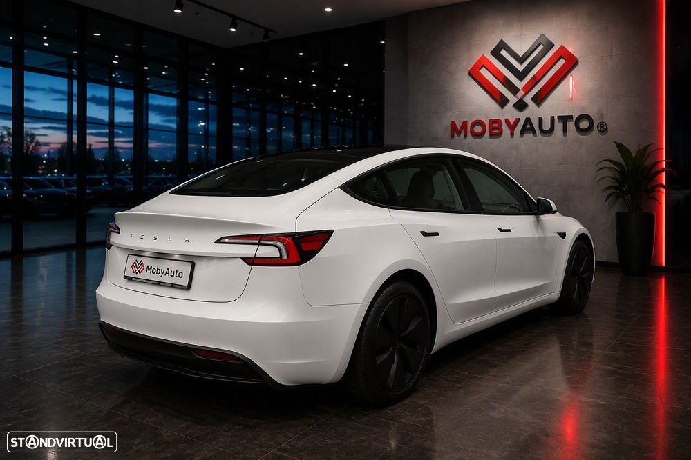Tesla Model 3 2024 photo 4