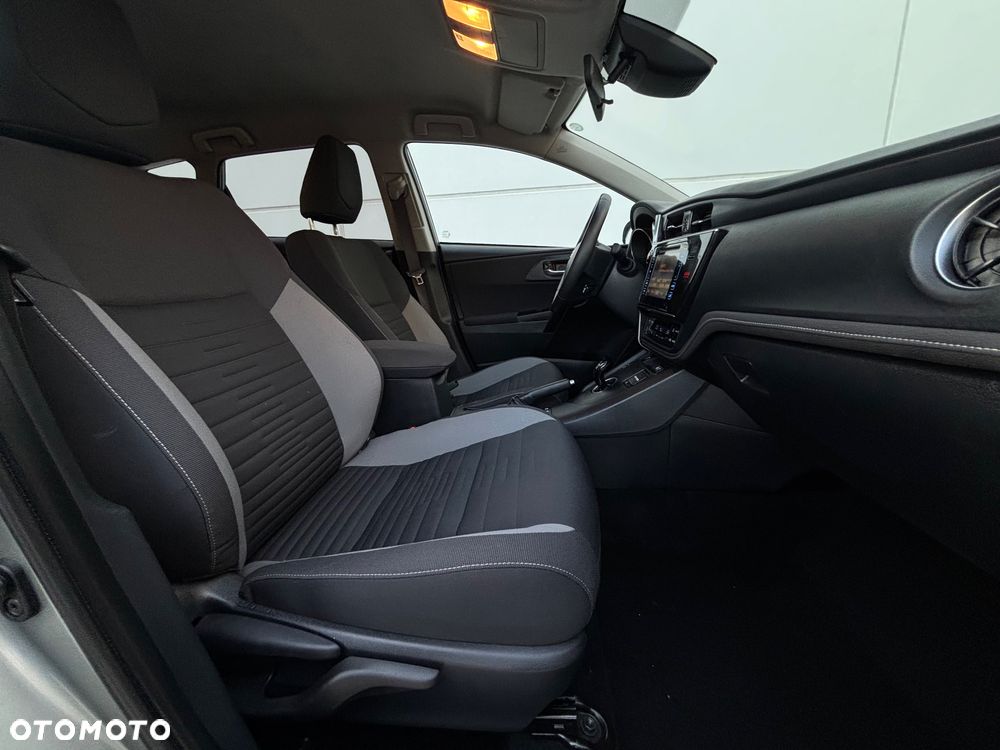 Toyota Auris - 21