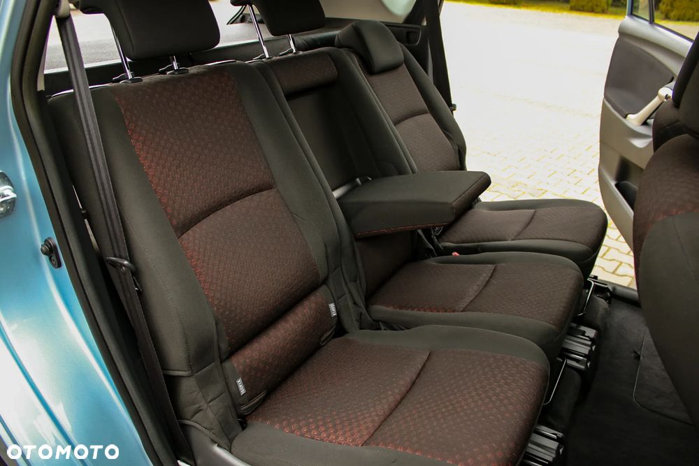 Toyota Verso 2.0 D-4D Executive - 17