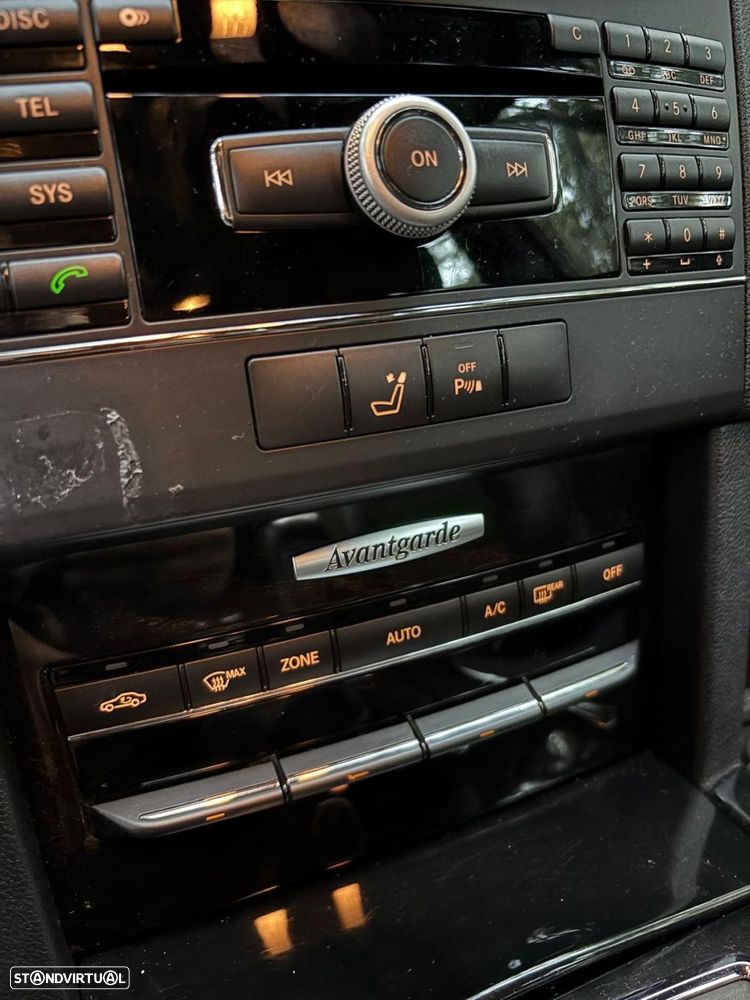 Mercedes-Benz E 250 CDi Avantgarde BlueEfficiency - 30