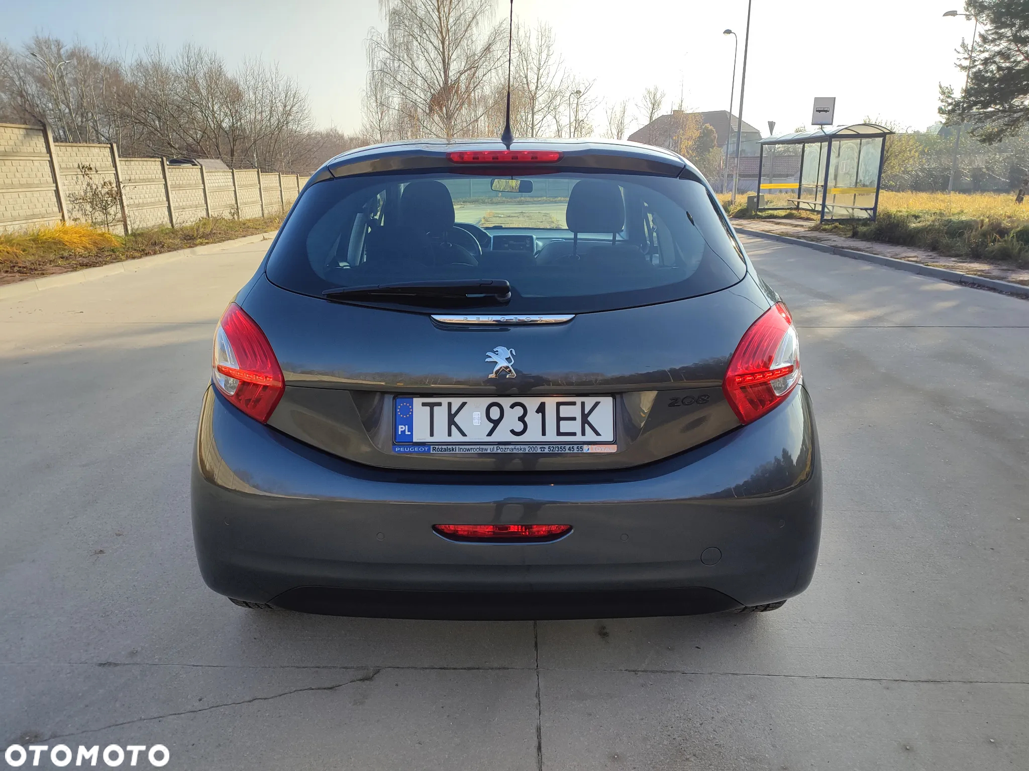 Peugeot 208 - 5