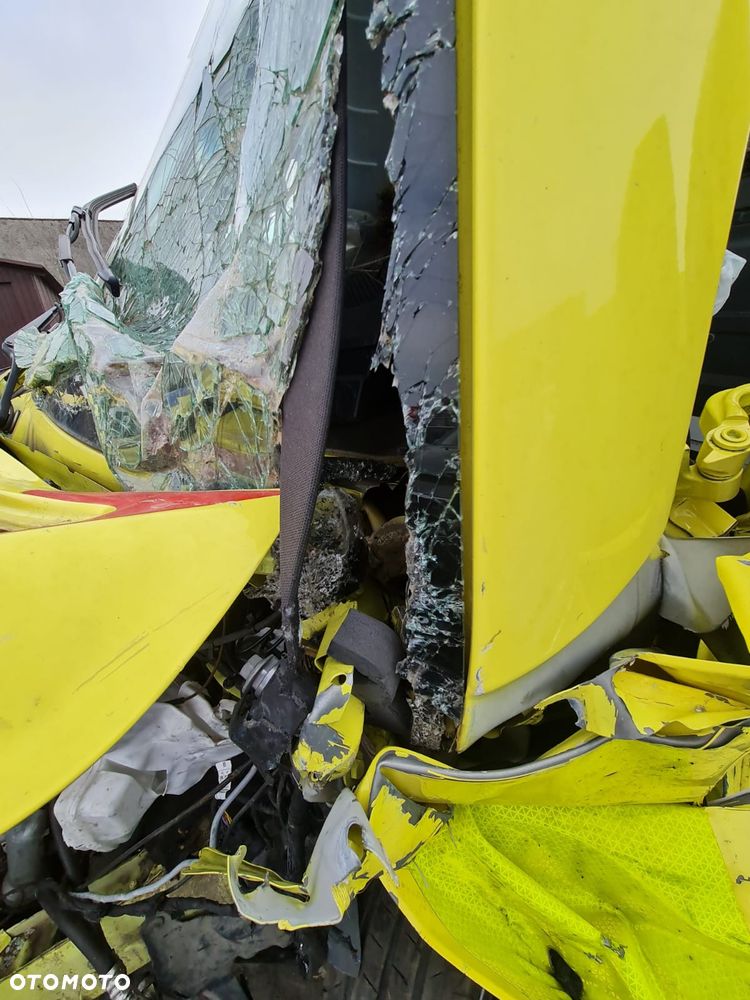 Mercedes-Benz Sprinter Ambulans Kamper Furgon W907 319 CDI 3.0 V6 190 KM - 13