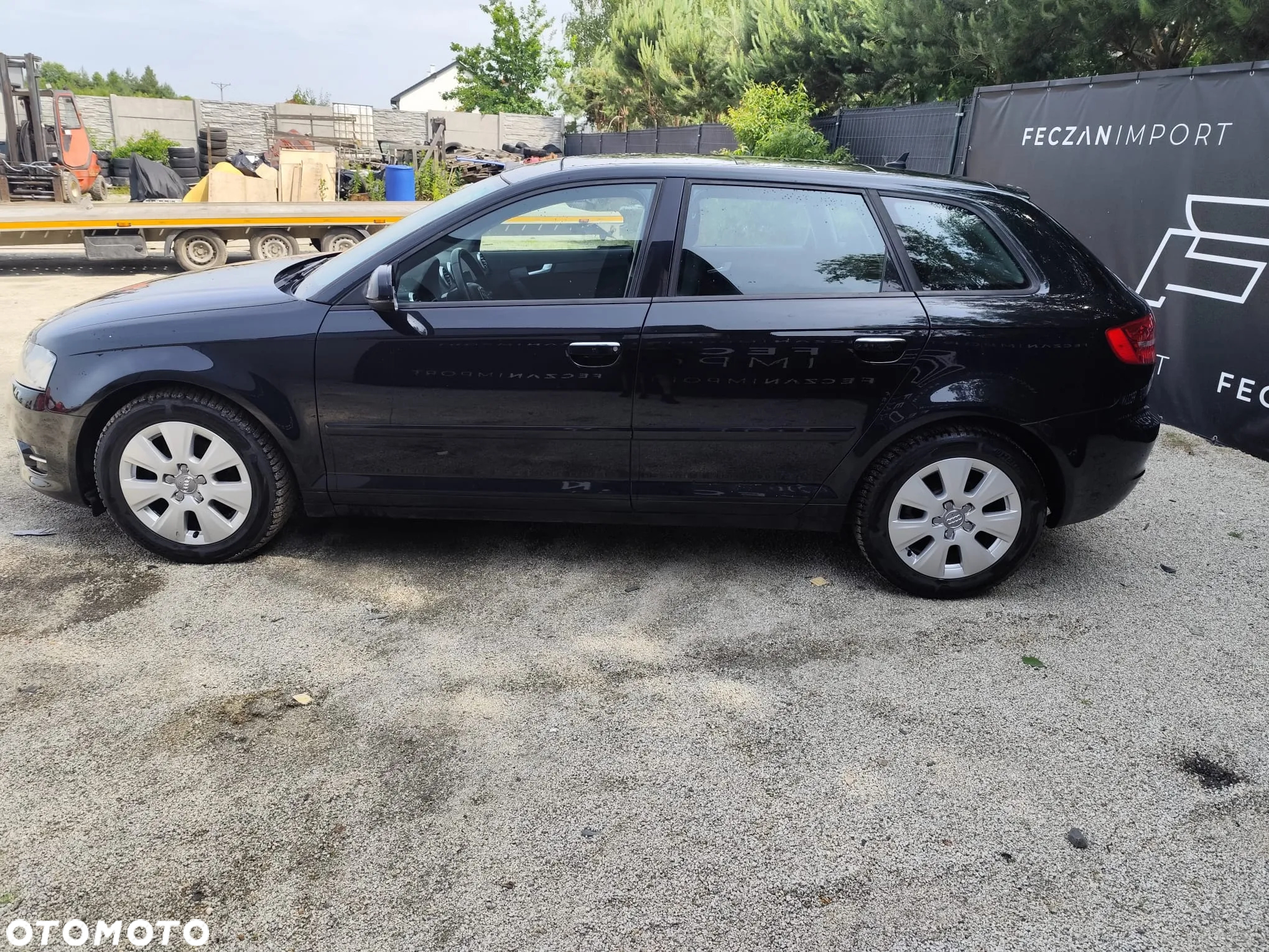 Audi A3 1.6 TDI Ambiente - 2