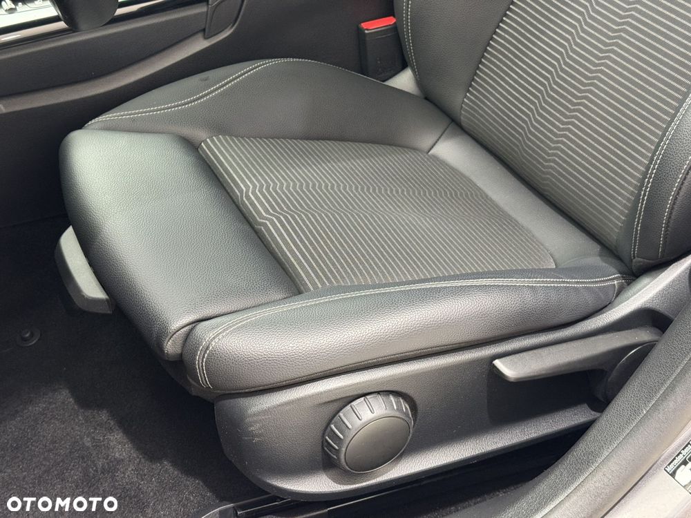 Mercedes-Benz CLA - 11