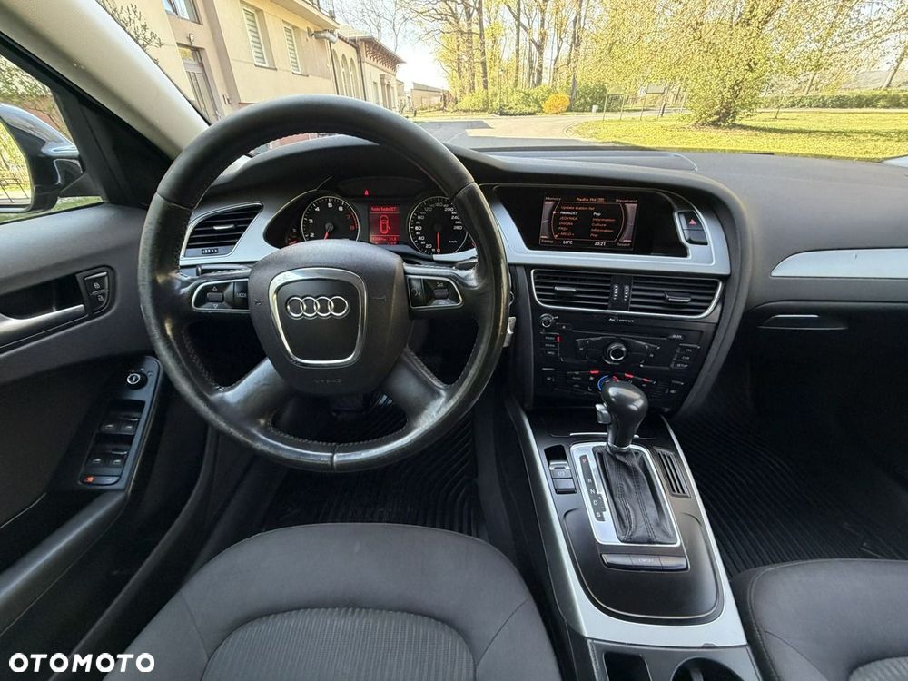 Audi A4 Avant - 33