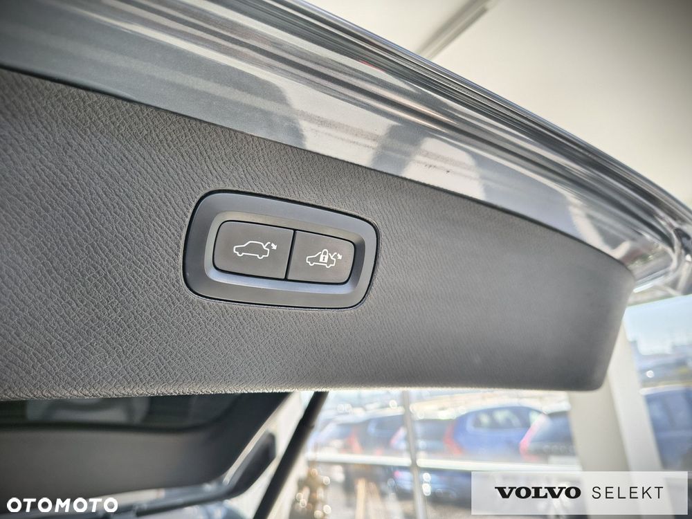 Volvo XC 90 - 32