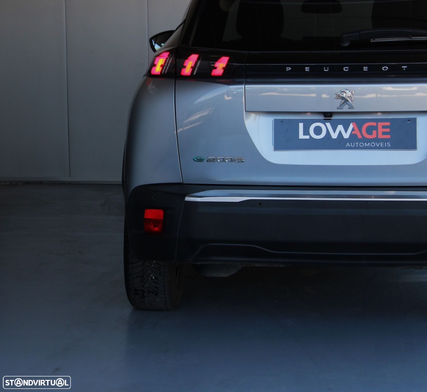 Peugeot e-2008 50 kWh Allure - 32