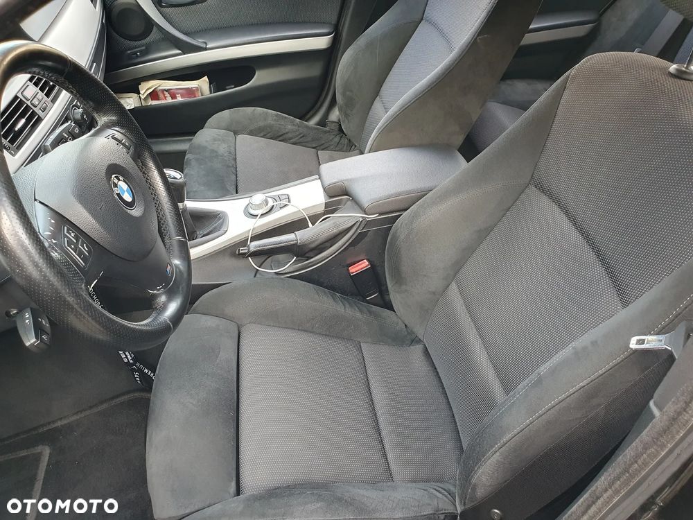 BMW Seria 3 330xi - 9