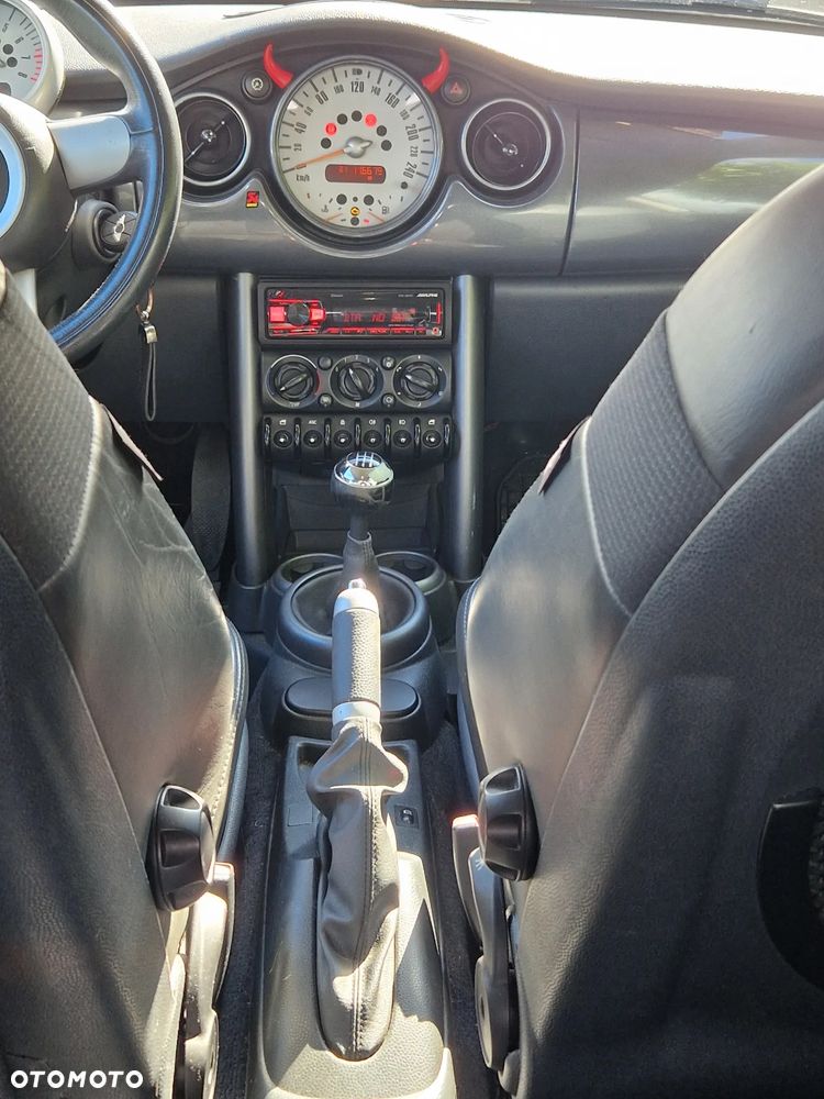 MINI Cooper Standard - 8