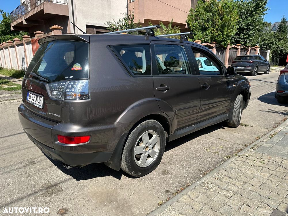 Mitsubishi Outlander - 5